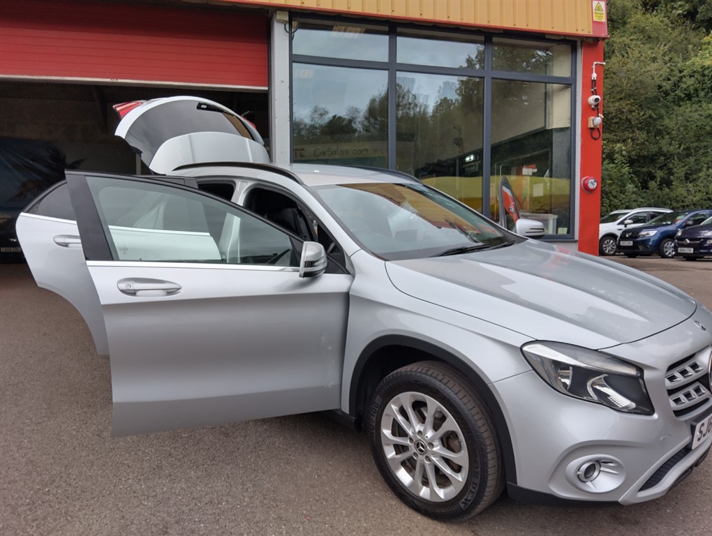 Used Mercedes-Benz GLA 2018 for sale - 77336126: Photo 14