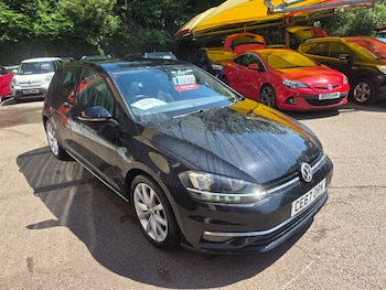 Used Volkswagen Golf 2017 for sale - 79021280: Photo