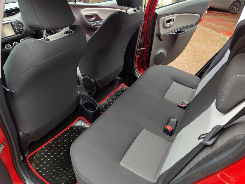 Used Toyota Yaris 2020 for sale - 77367307: Photo 10