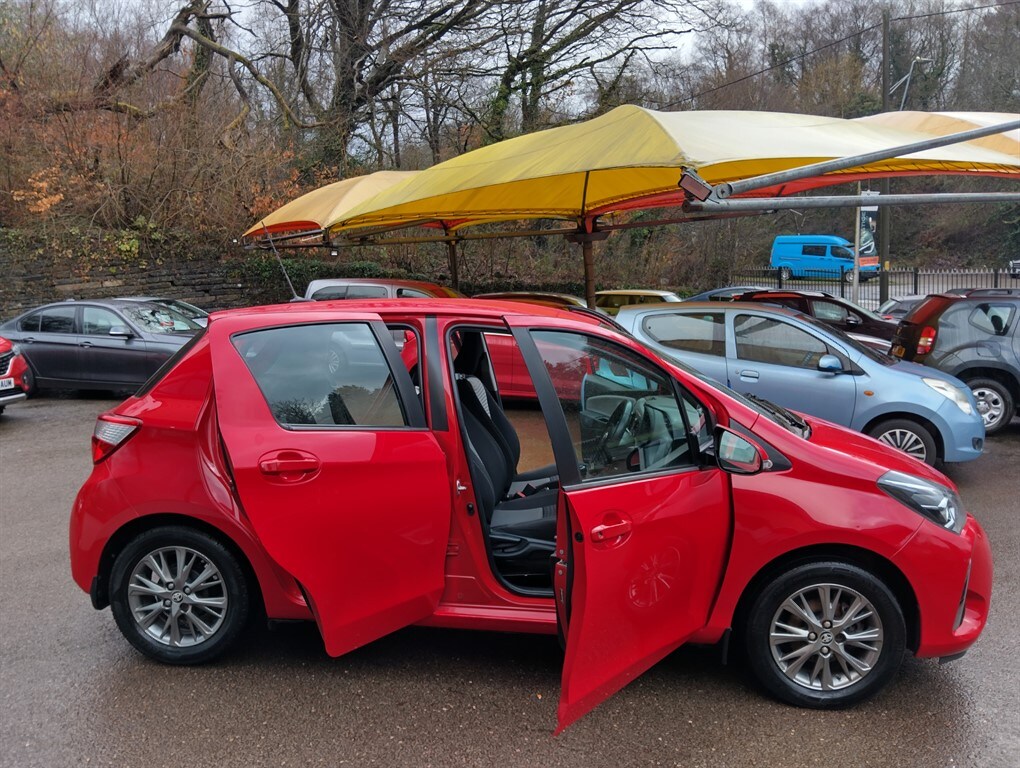 Used Toyota Yaris 2020 for sale - 77367307: Photo 15