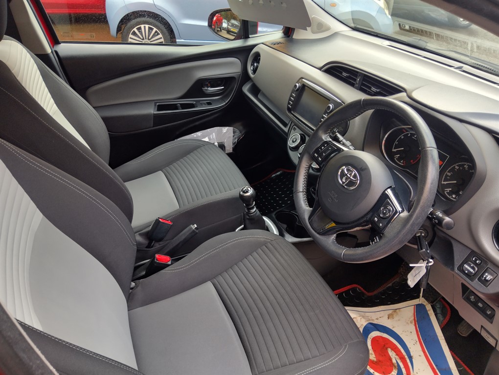 Used Toyota Yaris 2020 for sale - 77367307: Photo 8