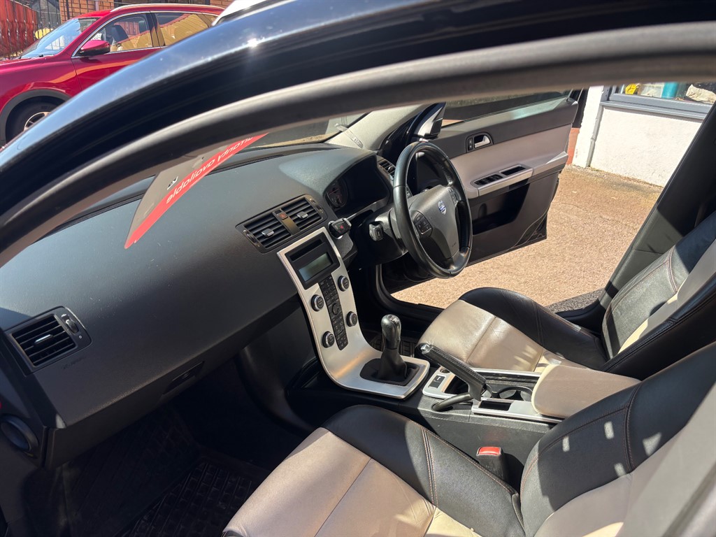 Used Volvo V50 2012 for sale - 77934789: Photo 10