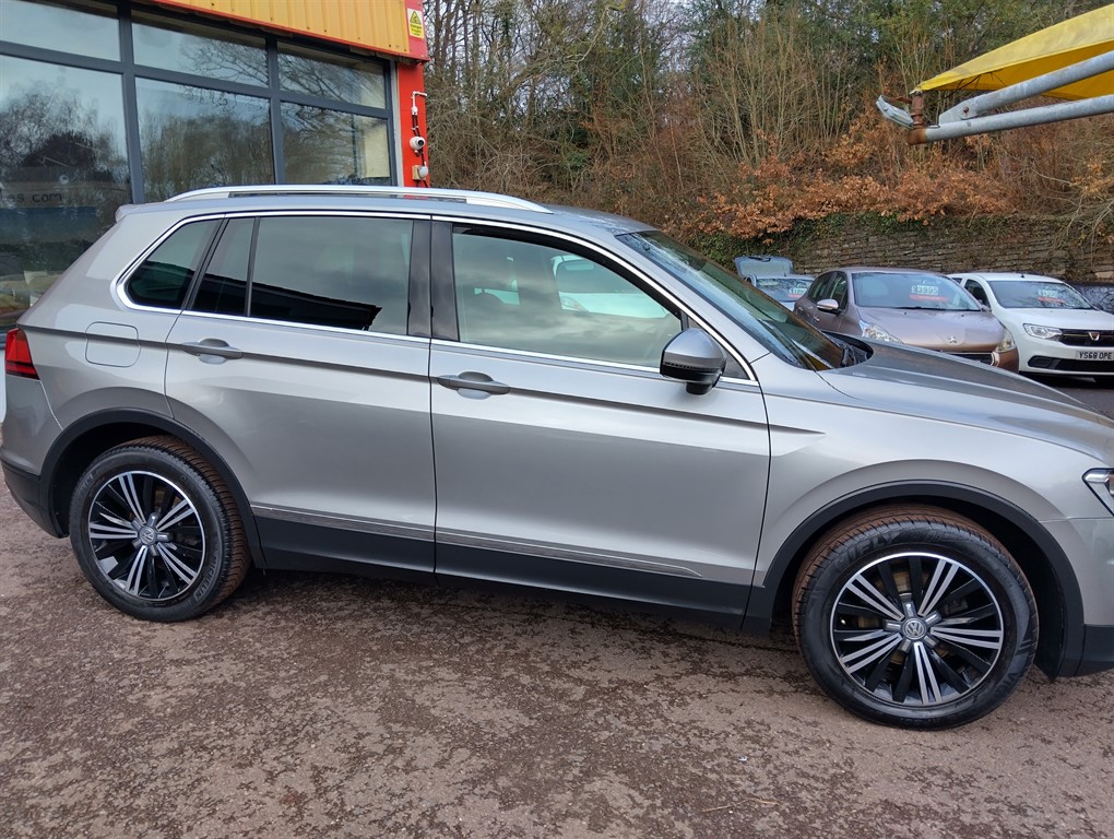 Used Volkswagen Tiguan 2016 for sale - 77354021: Photo 2