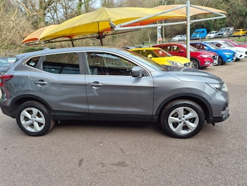 Used Nissan Qashqai 2018 for sale - 77848374: Photo