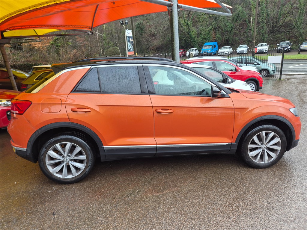 Used Volkswagen T-Roc 2020 for sale - 77336101: Photo 4