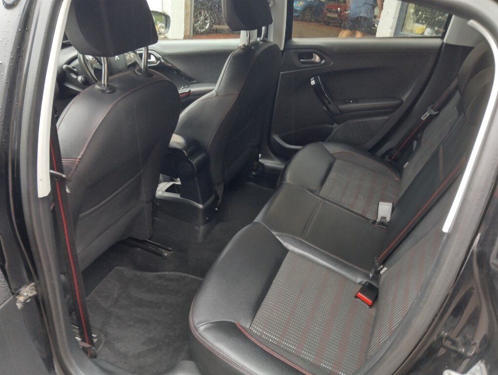 Used Peugeot 208 2015 for sale - 77848327: Photo 12