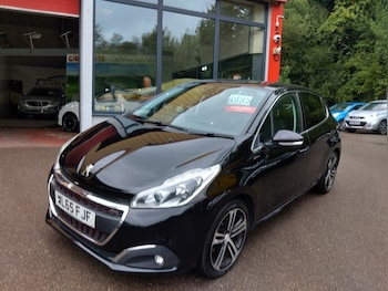Used Peugeot 208 2015 for sale - 77848327: Photo