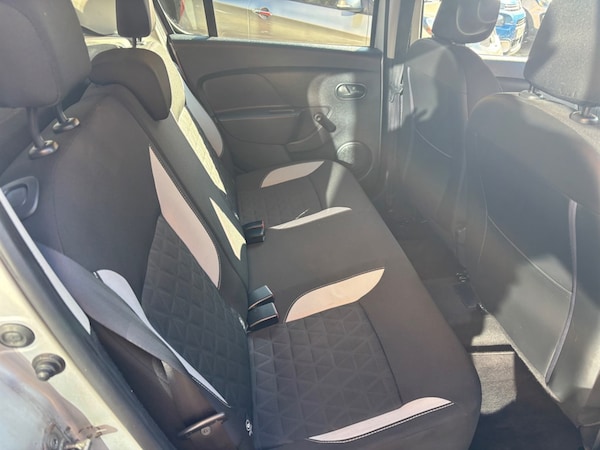 Used Dacia Sandero 2014 for sale - 73938113: Photo 12