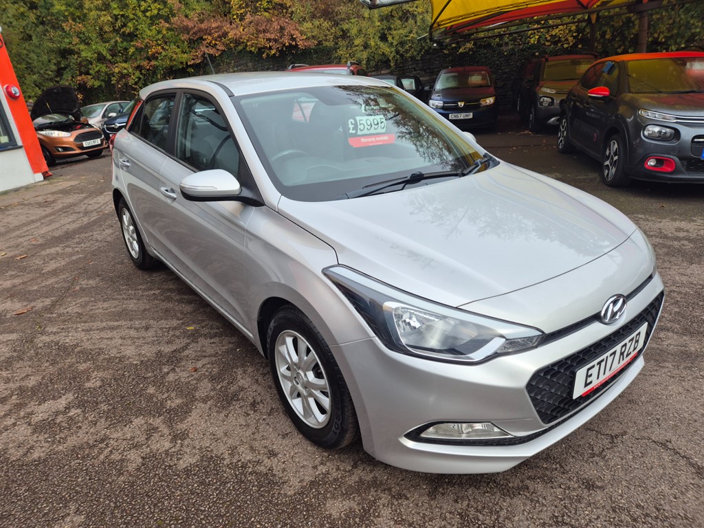 Used Hyundai i20 2017 for sale - 76415422: Photo 3