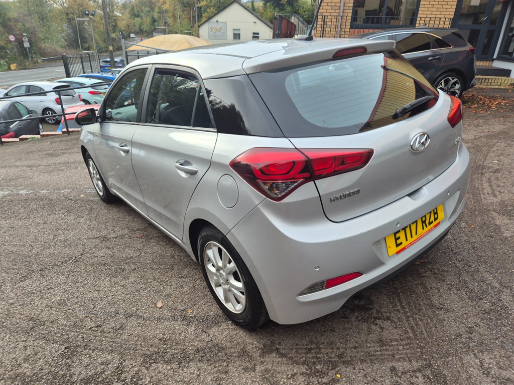 Used Hyundai i20 2017 for sale - 76415422: Photo 4