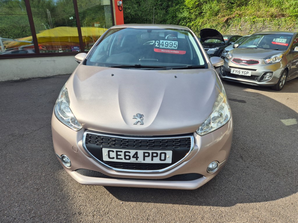 Used Peugeot 208 2014 for sale - 77336120: Photo 2