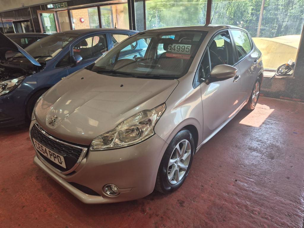 Used Peugeot 208 2014 for sale - 77336120: Photo 6