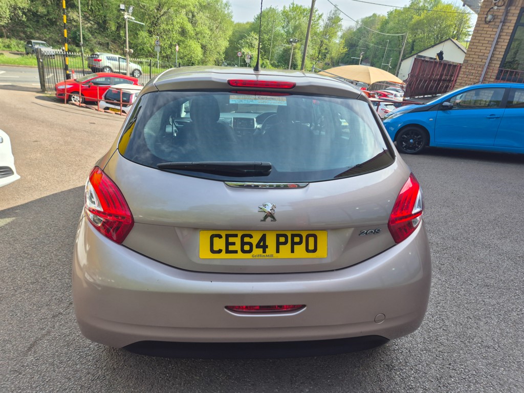 Used Peugeot 208 2014 for sale - 77336120: Photo 8