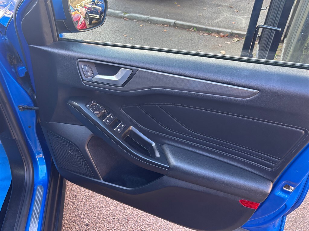 Used Ford Focus 2019 for sale - 76302527: Photo 14