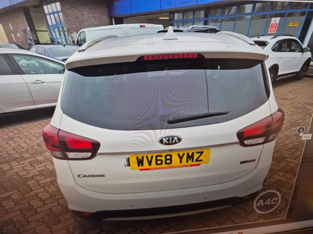 Used Kia Carens 2018 for sale - 77367300: Photo 1