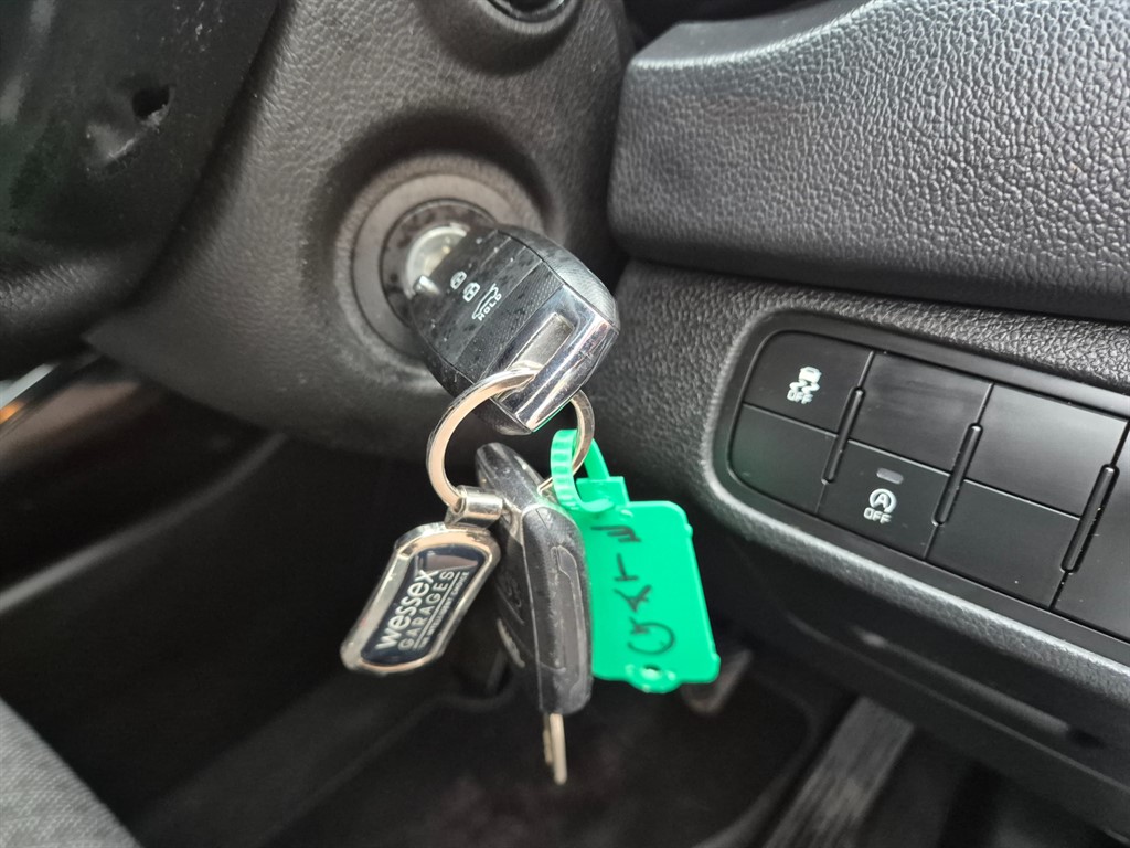 Used Kia Carens 2018 for sale - 77367300: Photo 17