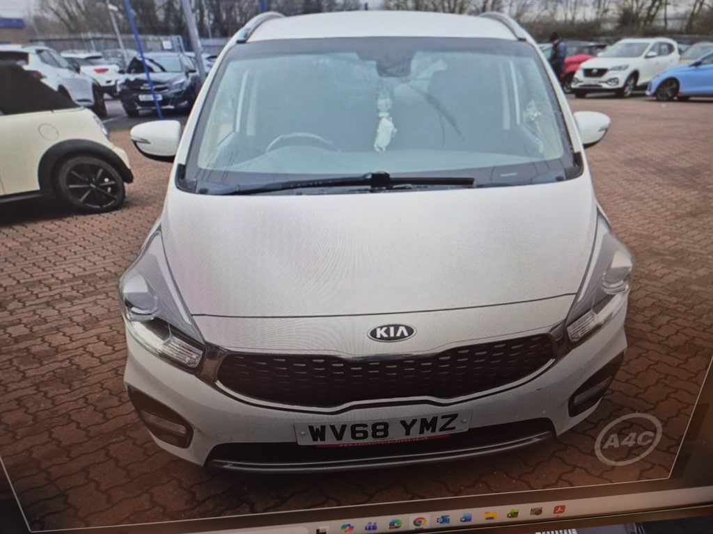Used Kia Carens 2018 for sale - 77367300: Photo 3