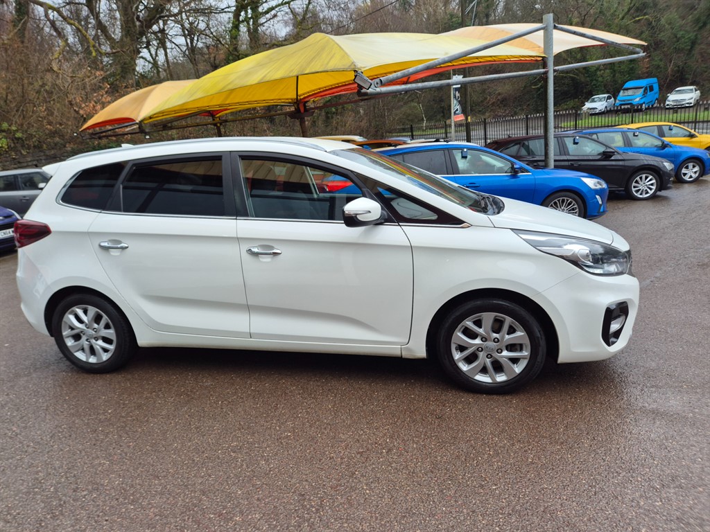 Used Kia Carens 2018 for sale - 77367300: Photo 5