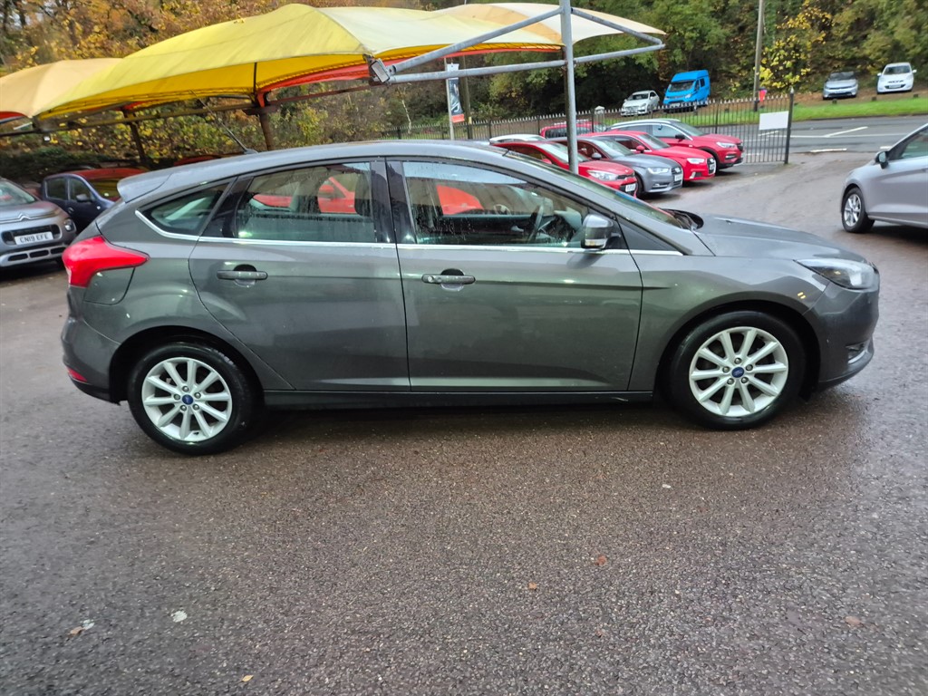 Used Ford Focus 2016 for sale - 76452420: Photo 5