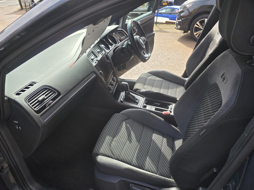 Used Volkswagen Golf 2018 for sale - 77367354: Photo 22