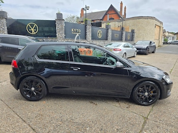 Used Volkswagen Golf 2015 for sale - 78649972: Photo