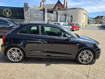 Used Audi A1 2011 for sale - 78898096: Photo
