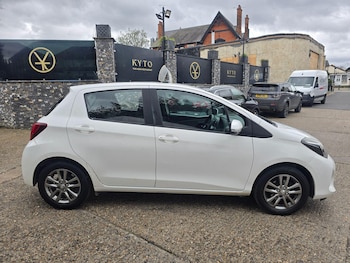 Used Toyota Yaris 2015 for sale - 78763028: Photo