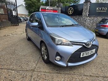Used Toyota Yaris 2015 for sale - 79033963: Photo
