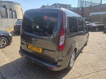 Used Ford Grand Tourneo Connect 2017 for sale - 78958845: Photo