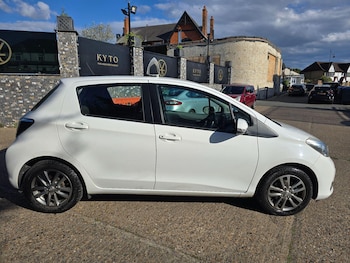 Used Toyota Yaris 2014 for sale - 78649976: Photo