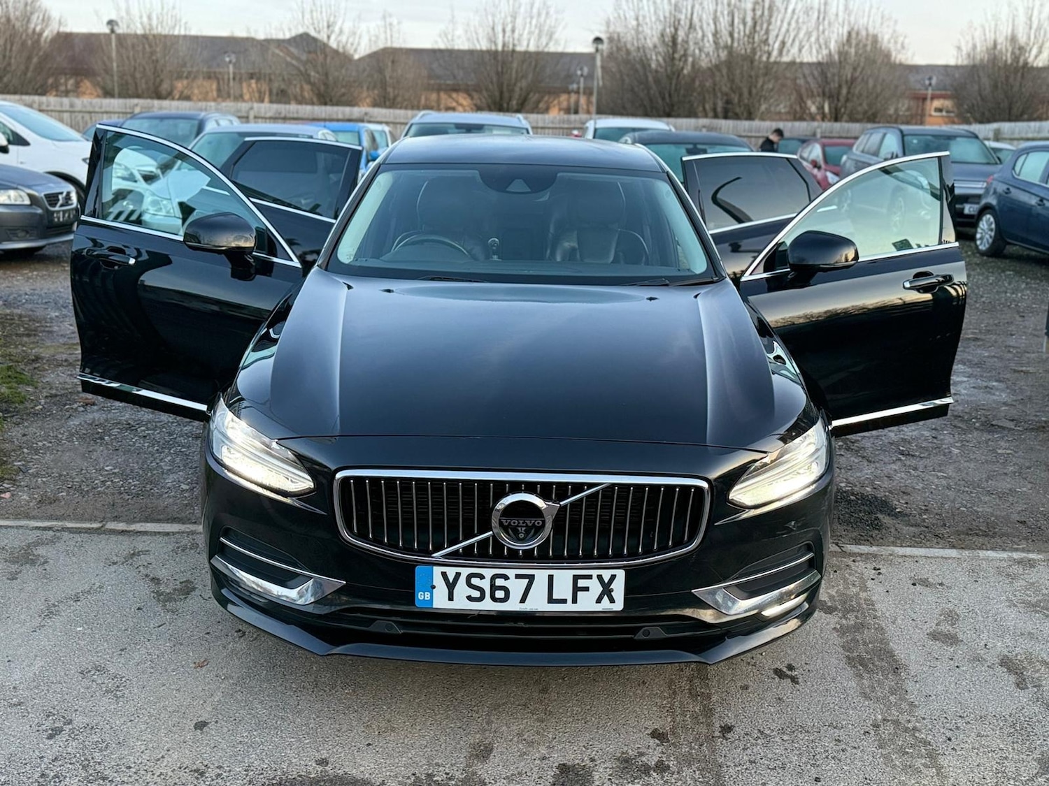 Used Volvo S90 2017 for sale - 77158651: Photo 32