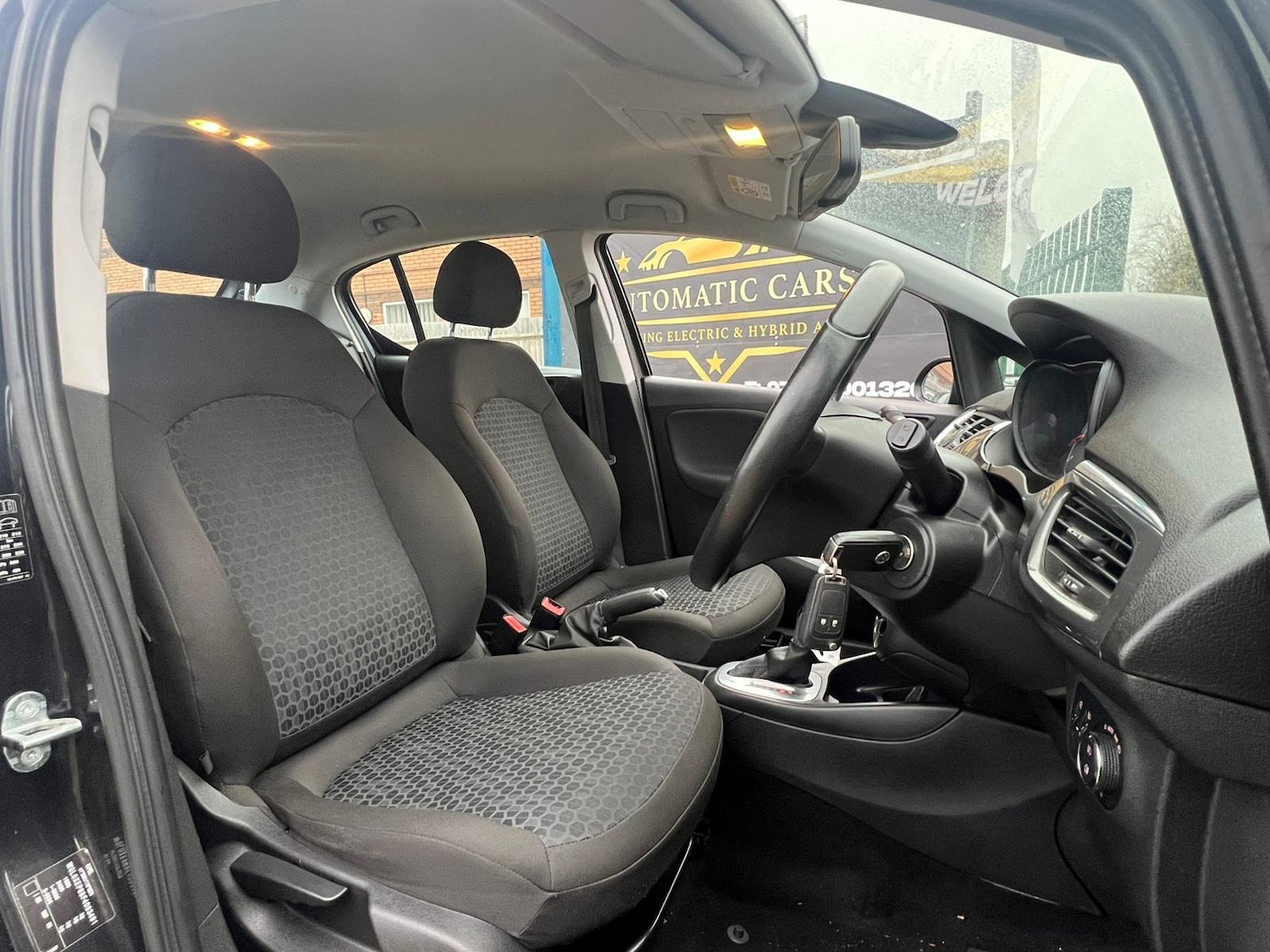 Used Vauxhall Corsa 2015 for sale - 76725972: Photo 41