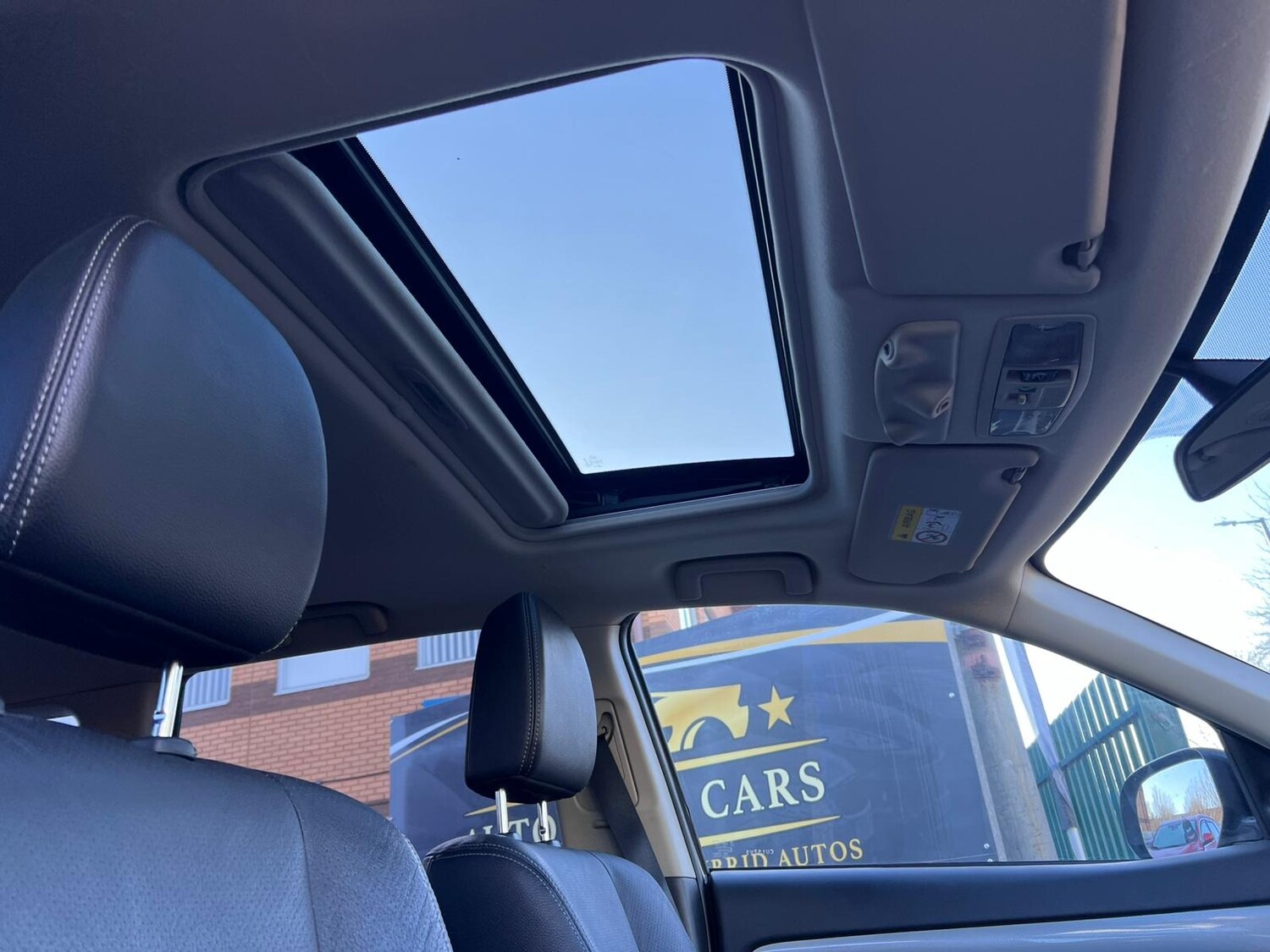 Used Mitsubishi Outlander 2015 for sale - 77113090: Photo 24