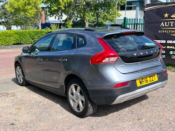 Used Volvo V40 2016 for sale - 79507441: Photo