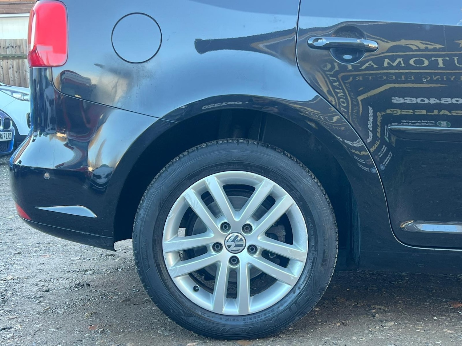 Used Volkswagen Touran 2015 for sale - 76693900: Photo 12