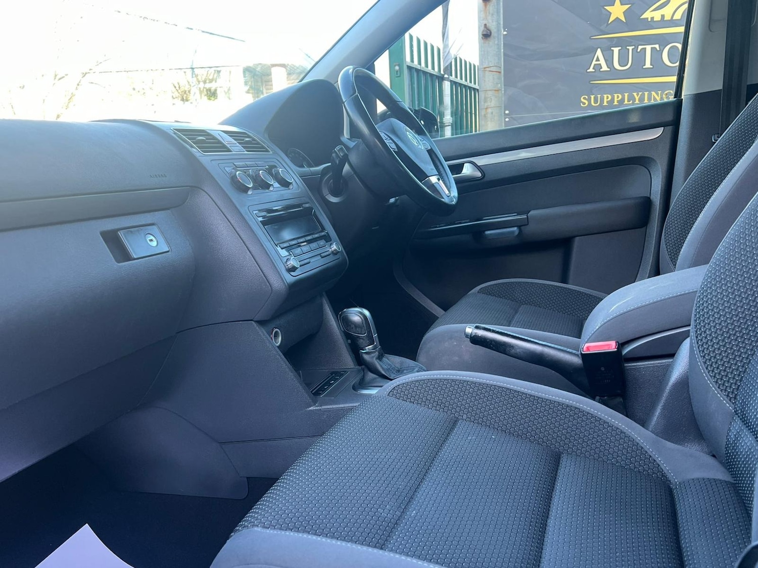 Used Volkswagen Touran 2015 for sale - 76693900: Photo 21