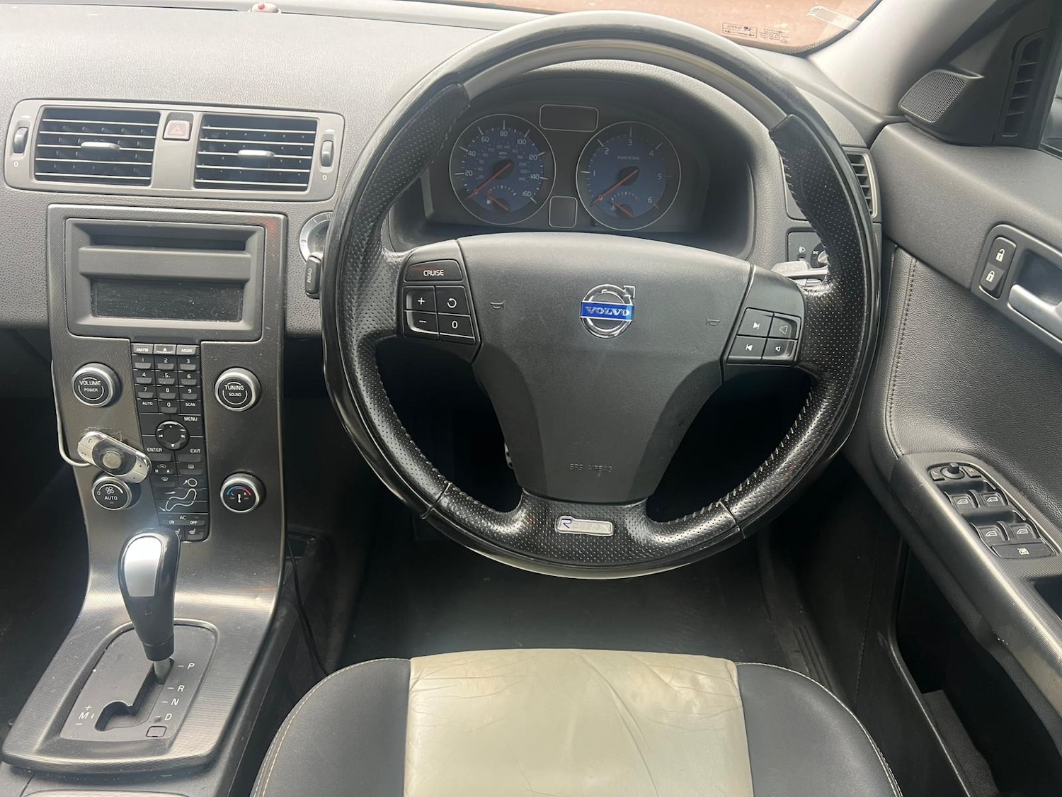 Used Volvo V50 2009 for sale - 76725978: Photo 20