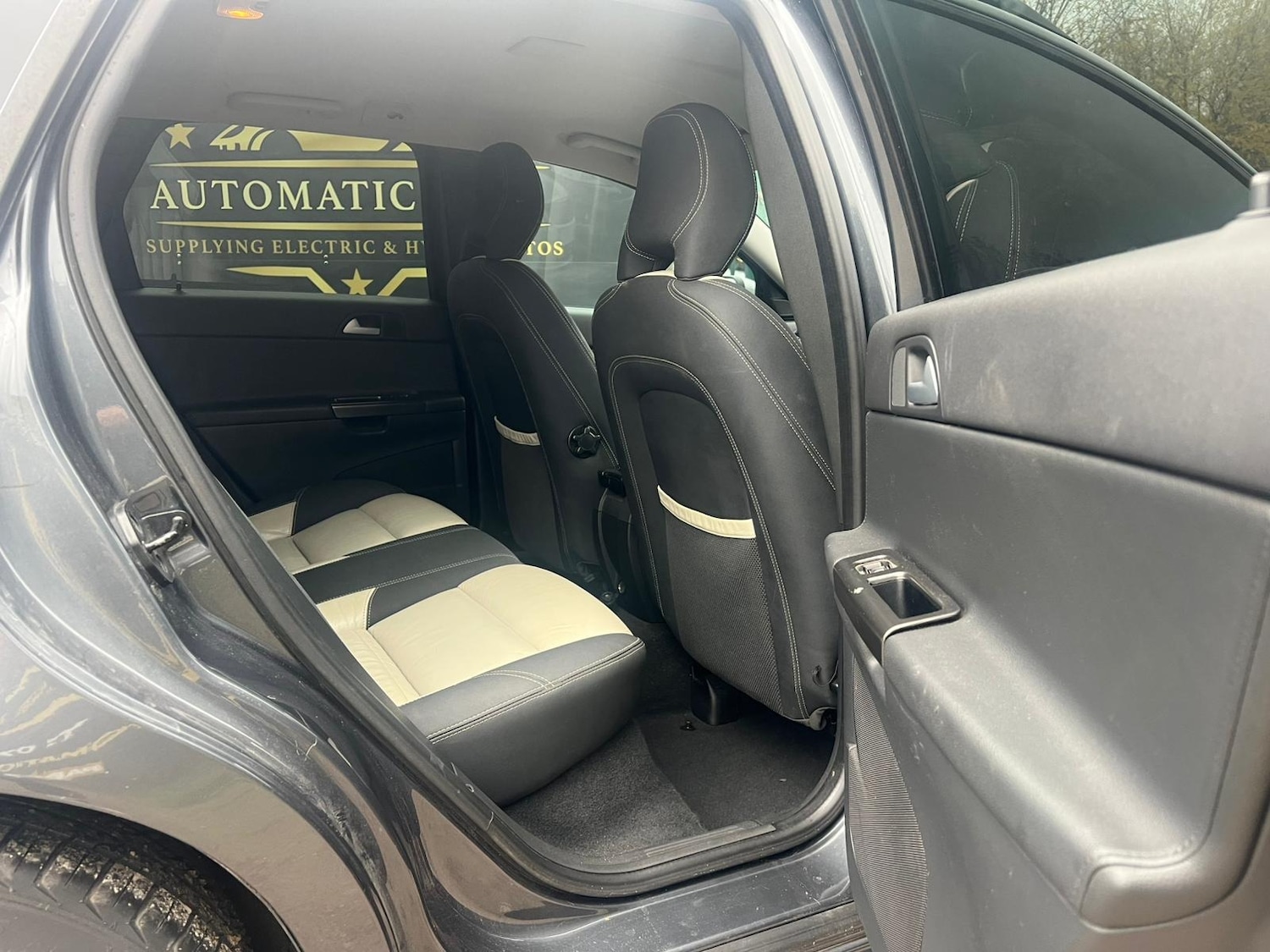 Used Volvo V50 2009 for sale - 76725978: Photo 25