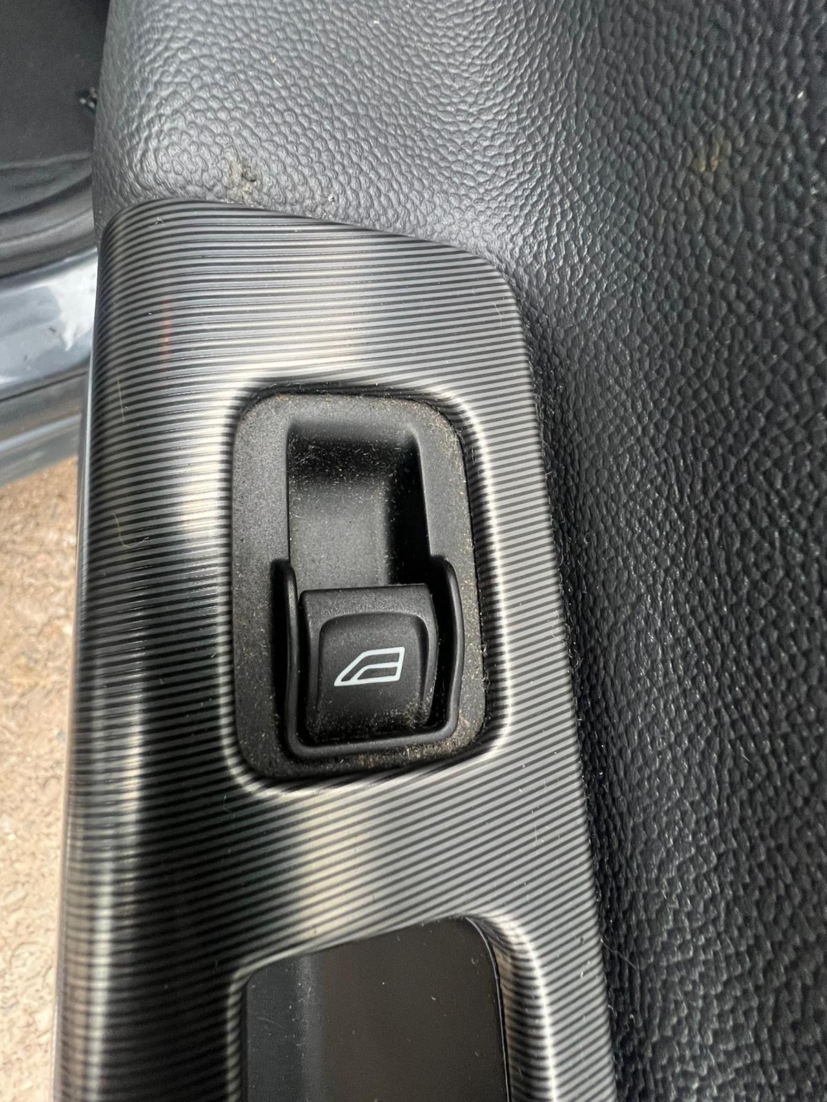 Used Volvo V50 2009 for sale - 76725978: Photo 28