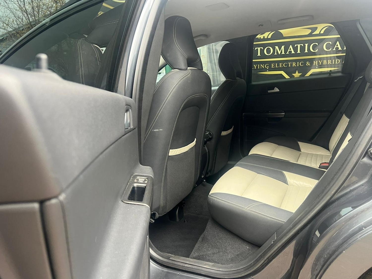 Used Volvo V50 2009 for sale - 76725978: Photo 31