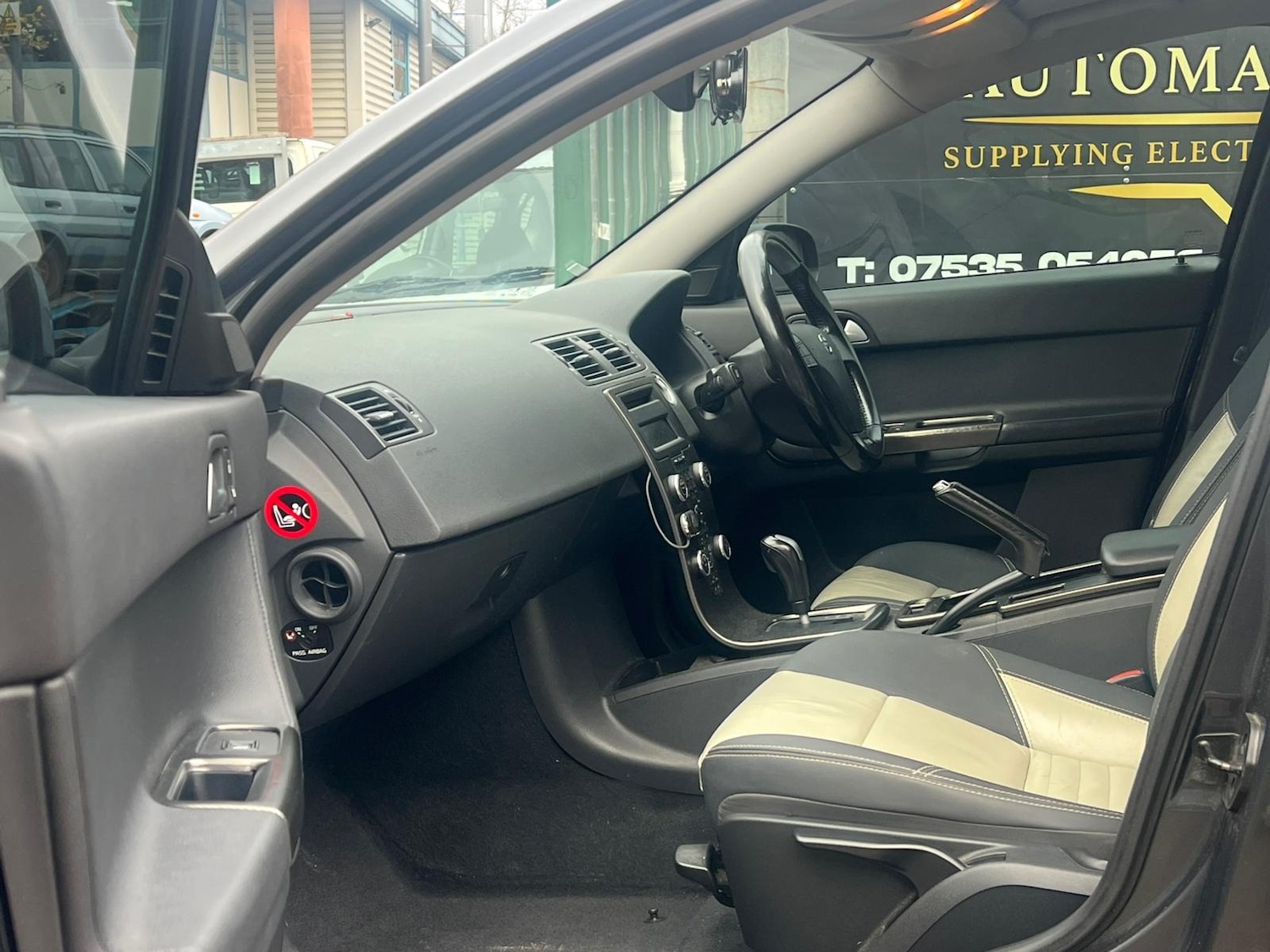 Used Volvo V50 2009 for sale - 76725978: Photo 35