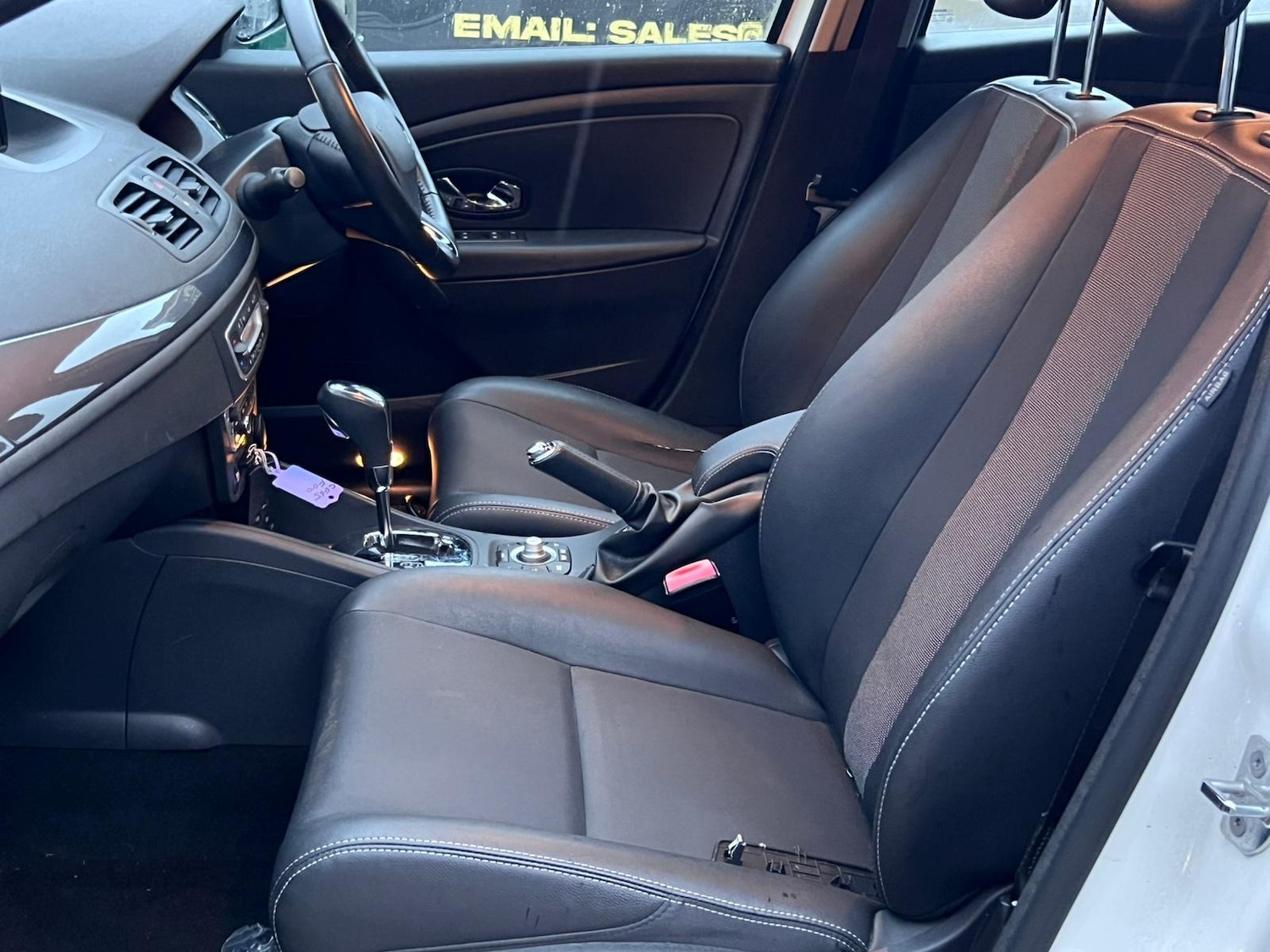 Used Renault Megane 2015 for sale - 77159621: Photo 11