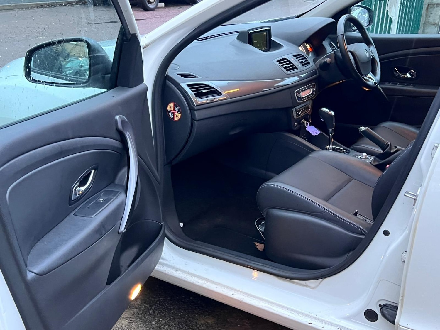 Used Renault Megane 2015 for sale - 77159621: Photo 12