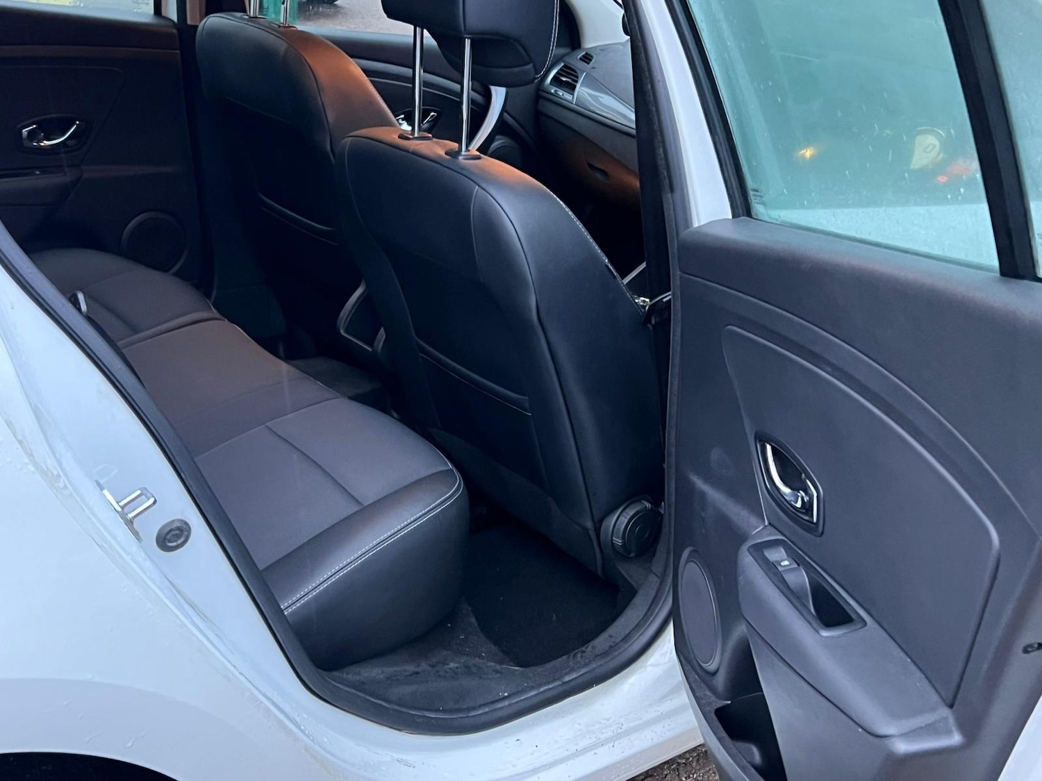 Used Renault Megane 2015 for sale - 77159621: Photo 8