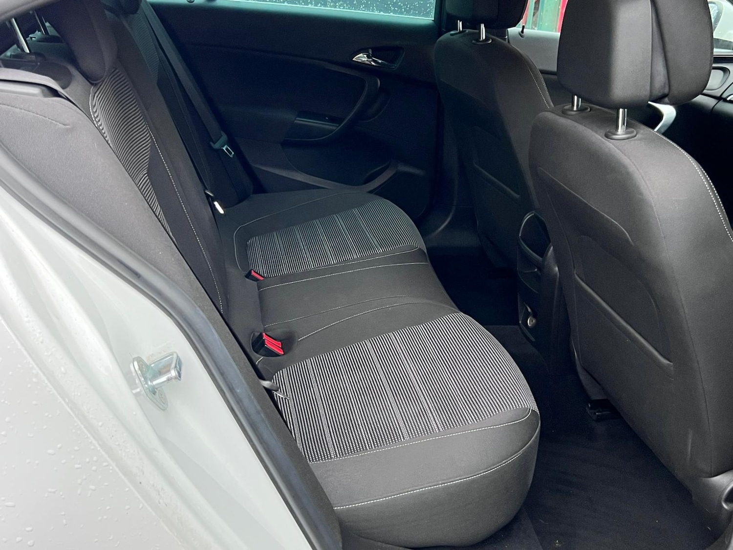 Used Vauxhall Insignia 2015 for sale - 76580332: Photo 9