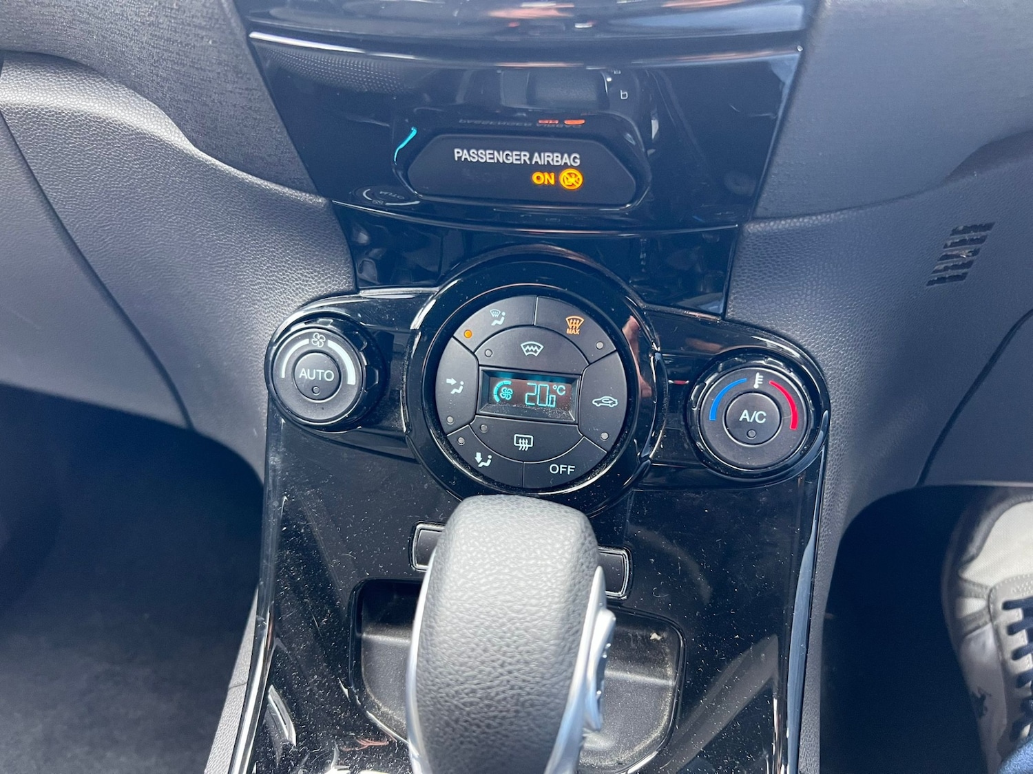 Used Ford Fiesta 2016 for sale - 77460358: Photo 28