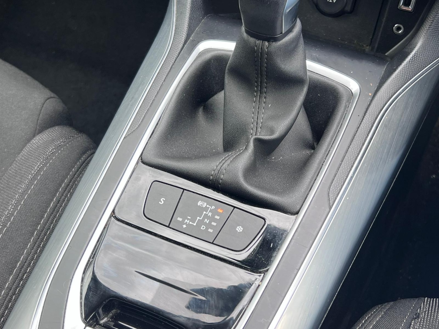 Used Peugeot 308 2016 for sale - 76436301: Photo 14