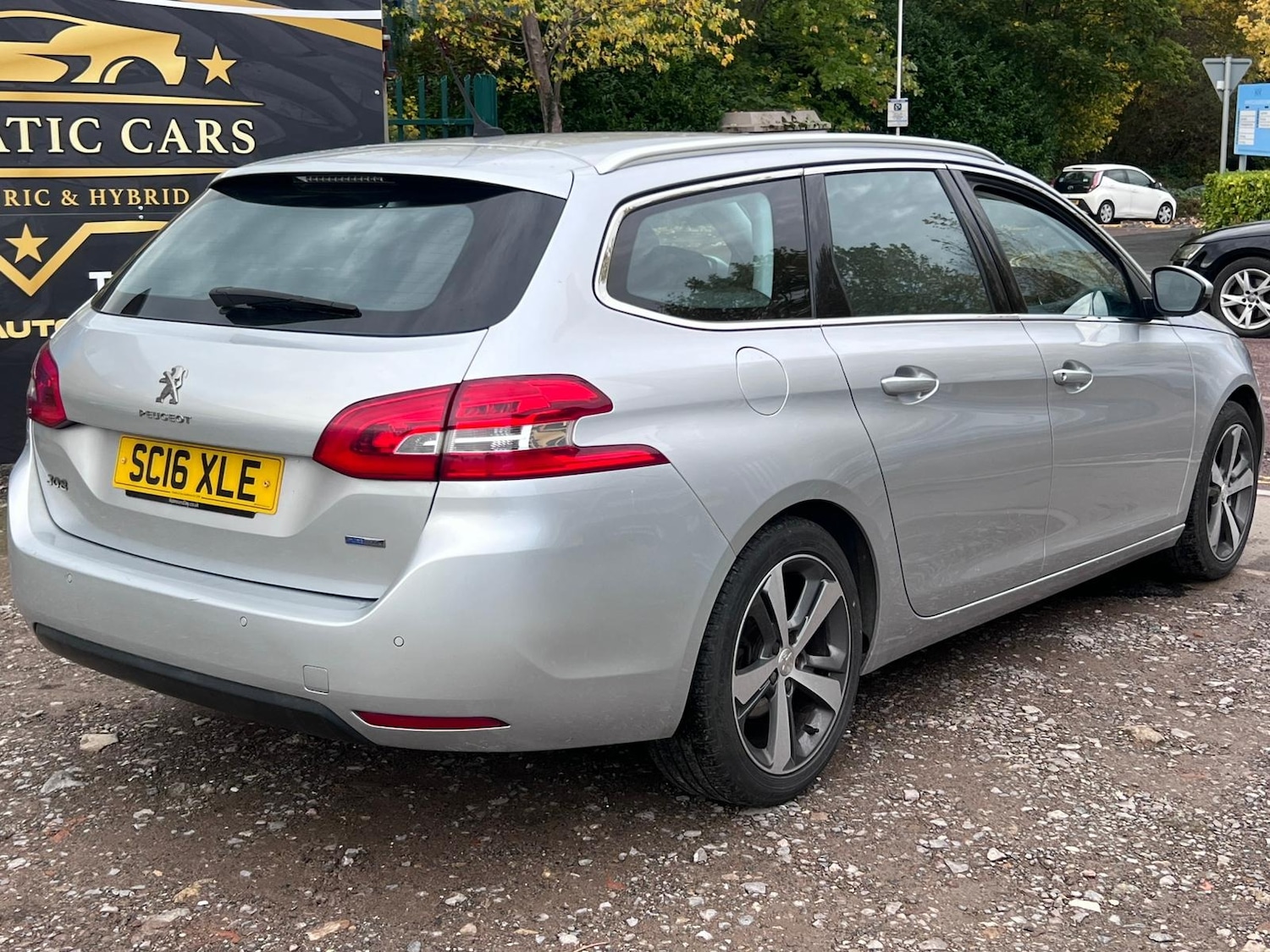 Used Peugeot 308 2016 for sale - 76436301: Photo 5