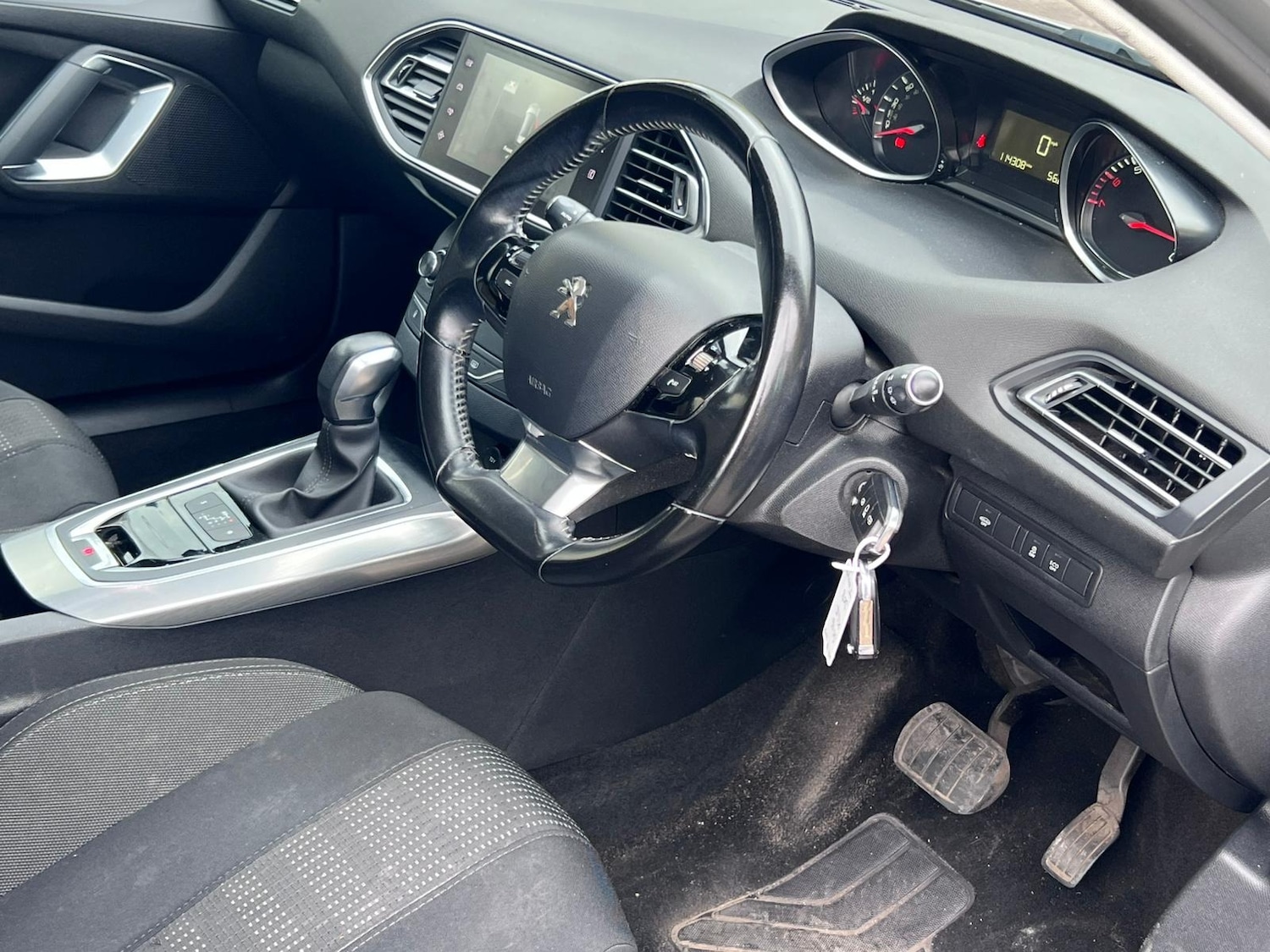 Used Peugeot 308 2016 for sale - 76436301: Photo 8