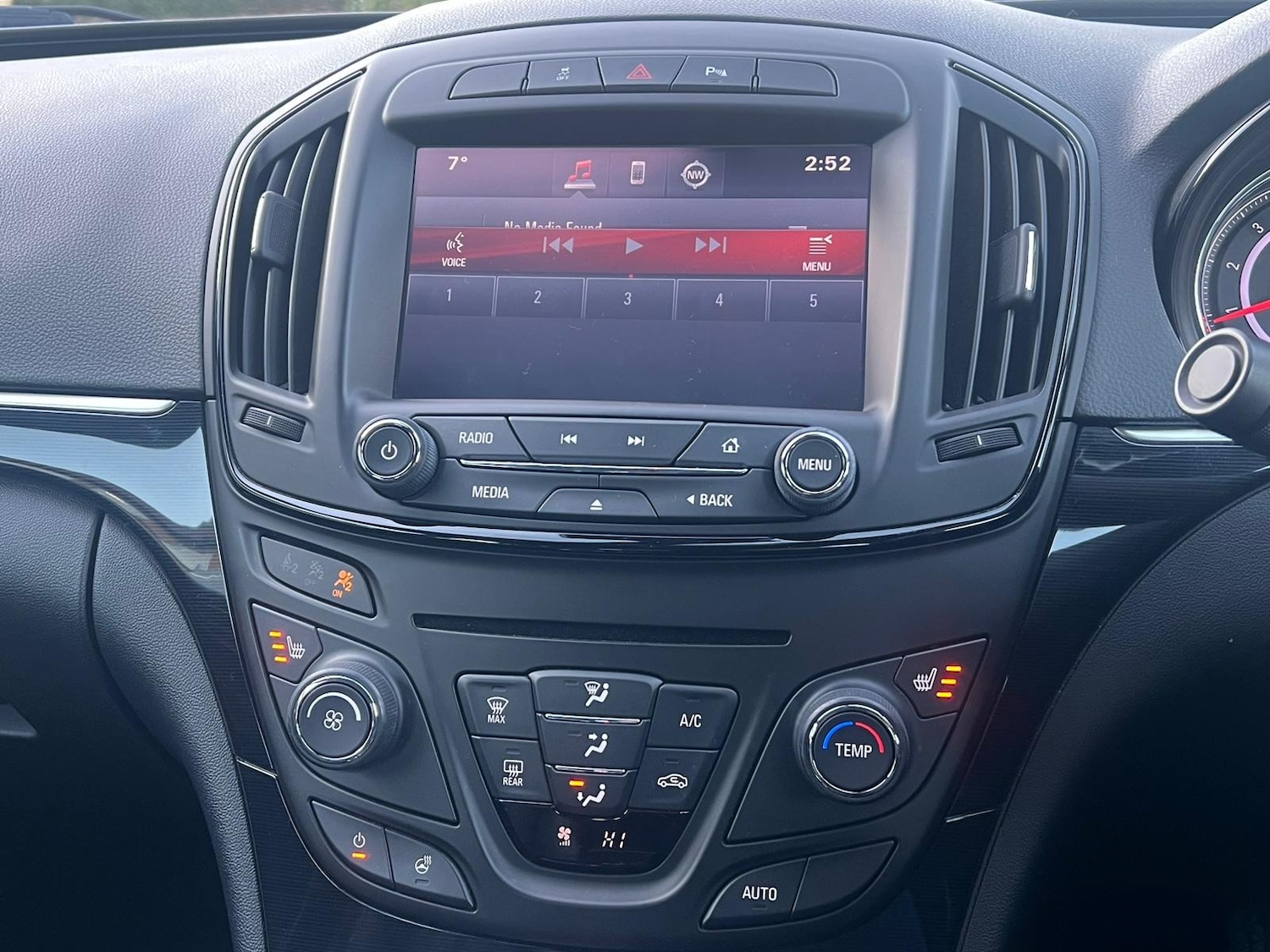 Used Vauxhall Insignia 2015 for sale - 76638222: Photo 39